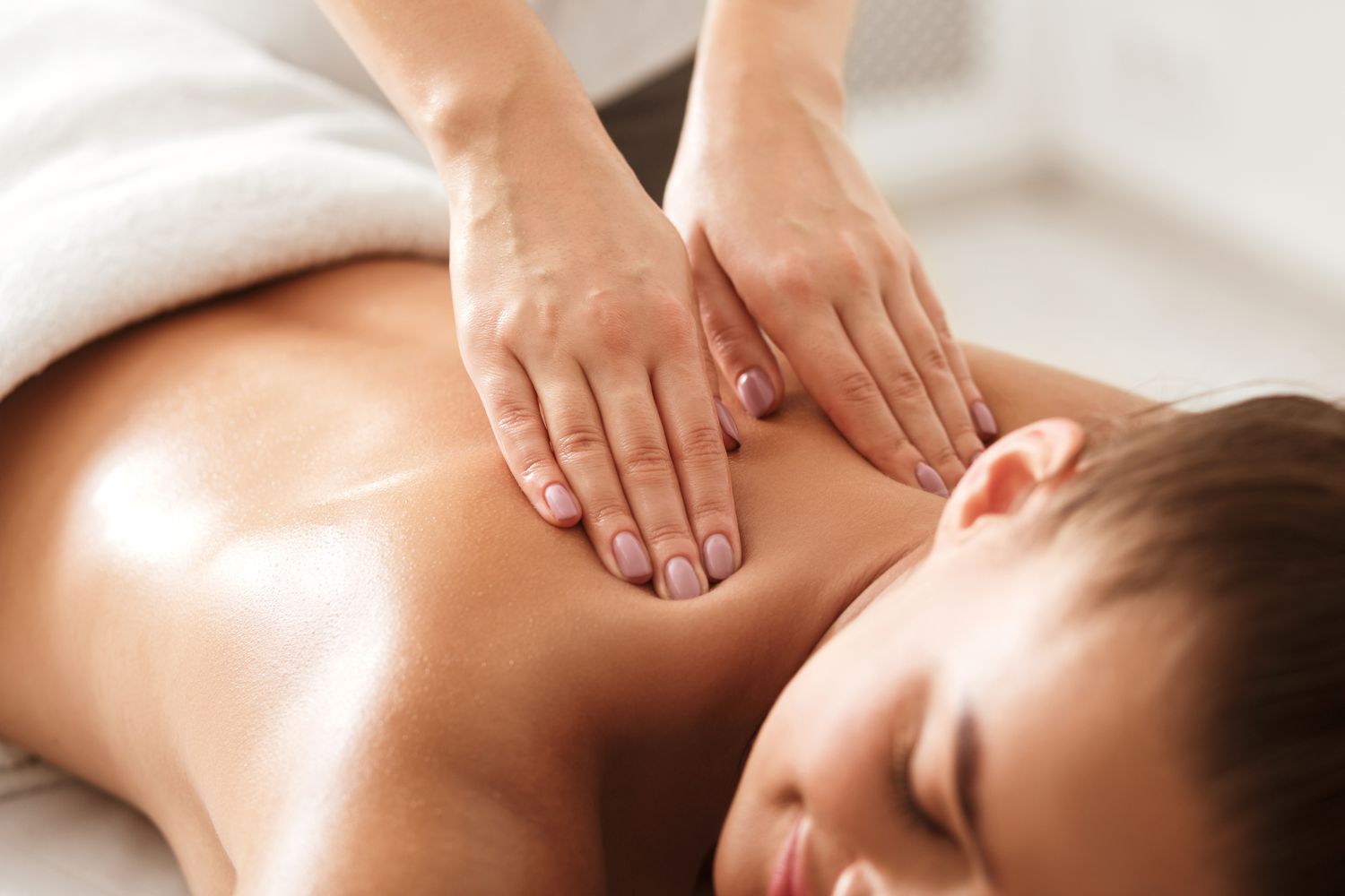 STRESS RELIEF MASSAGE