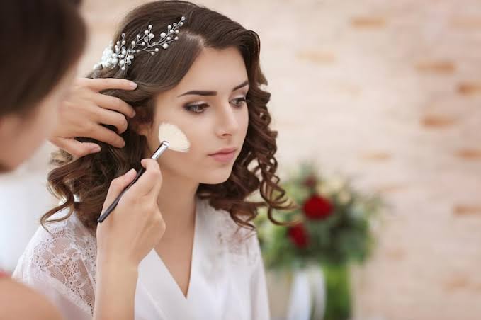 Engagement Make-Up
